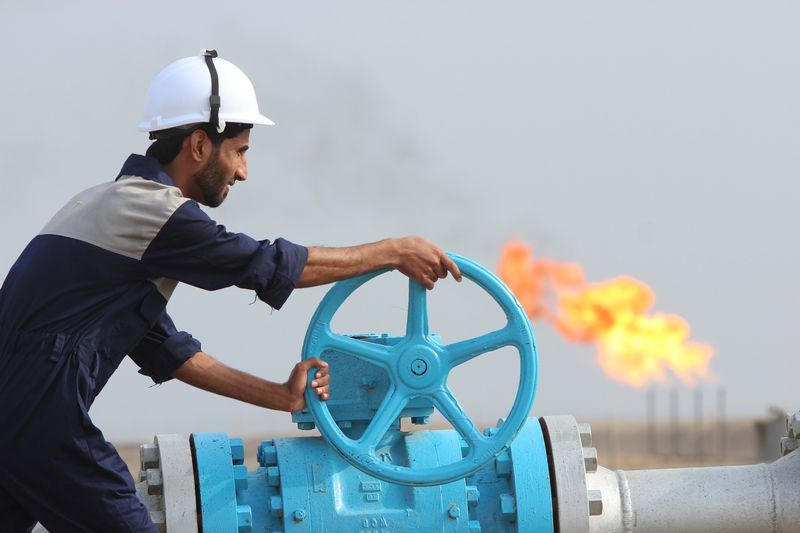 Dầu phiên Mỹ giảm 2 con số khi UAE, Iraq kêu gọi OPEC tăng sản lượng